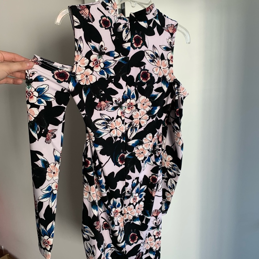 Dress - Picture 4 of 5